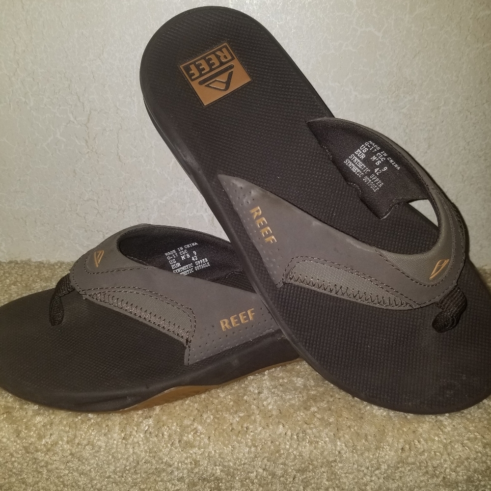Mens REEF Fanning sz 9